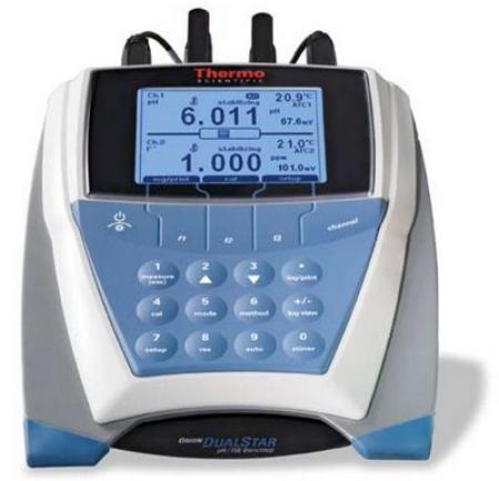 Orion - nový multiparametrový laboratorní ionometr Nov&yacute; Orion DUAL STAR TM se dvěma oddělen&yacute;mi vstupy, kompletně informuj&iacute;c&iacute;m displejem a jednoduchou obsluhou umožňuje simult&aacute;nn&iacute; měřen&iacute; pH/ISE/mV v&nbsp;jednom měřen&eacute;m vzorku. Nov&yacute; př&iacute;stroj je ide&aacute;ln&iacute; zejm&eacute;na pro laboratoře odpadn&iacute;ch vod, kter&eacute; vyžaduj&iacute; rychl&eacute; a snadn&eacute; měřen&iacute; pH a amoniaku stejně jako pro&nbsp; potravin&aacute;řsk&eacute; laboratoře, ve kter&yacute;ch se rutině současně měř&iacute; pH a obsah sod&iacute;ku.&nbsp;V&yacute;hody: 2 galvanicky oddělen&eacute; pH/mV/ISE vstupy (BNC)pro každ&yacute; vstup samostatn&aacute; pH/EHORP/ISE kalibracesnadn&yacute; provoz s kl&aacute;vesov&yacute;mi zkratkamipodsv&iacute;cen&yacute; grafick&yacute; displej pro zobrazen&iacute; jednoho nebo obou vstupůkompatibilita s&nbsp;autosamplerem AT 500uložen&iacute; 10 metod pro každ&yacute; vstuppaměť pro uložen&iacute; 1000 datov&yacute;ch větgrafick&eacute; zobrazen&iacute; kalibračn&iacute;ch dat a zvukov&aacute; signalizace kalibračn&iacute;ch mez&iacute;GLP syst&eacute;m, volba z&nbsp;5 jazyků&nbsp;Orion DUAL STAR pH/ISE/mV ionometr je dostupn&yacute; ve třech setech a to st&aacute;le za zav&aacute;děc&iacute; ceny. Z&aacute;kladn&iacute; set (2115000) obsahuje př&iacute;stroj, teplotn&iacute; čidlo ATC, stojan na elektrodu a nap&aacute;jec&iacute; adapt&eacute;r.&nbsp;Druh&aacute; verze (2115101) je nav&iacute;c roz&scaron;&iacute;řena o pH elektrodu 8102BNUWP ROSS Ultra&nbsp;a třet&iacute;, nejkompletněj&scaron;&iacute; set je doplněn i uchov&aacute;vac&iacute;m roztokem pro elektrodu a sadou pufrů pH 4, 7 a 10. Pro v&iacute;ce informac&iacute; o Orion DUAL STAR pH/ISE/mV ionometru a dal&scaron;&iacute;ch novink&aacute;ch firmy Orion n&aacute;s kdykoliv kontaktujte.